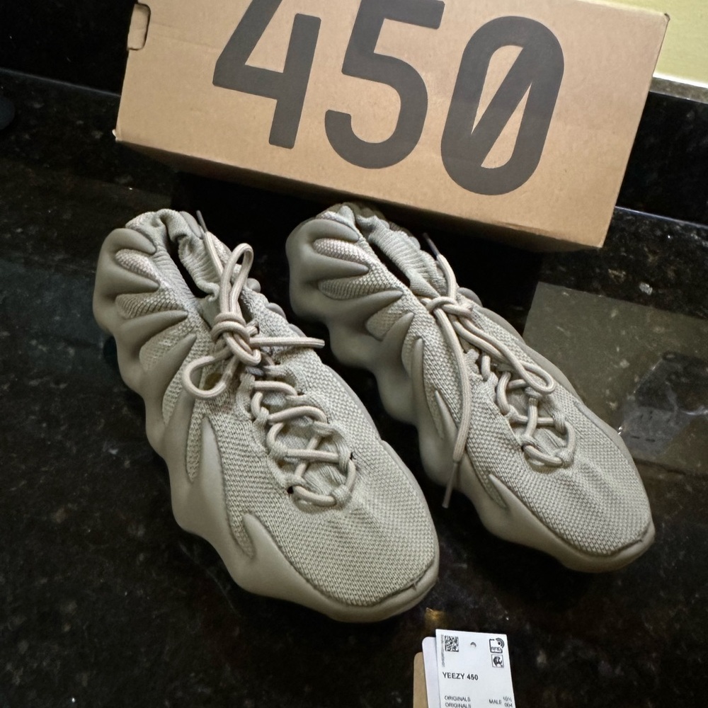 Brand New and Authentic Yeezy 450 size 11 men’s